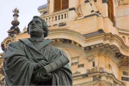 Por qué las naciones protestantes son ricas y las católicas son pobres
